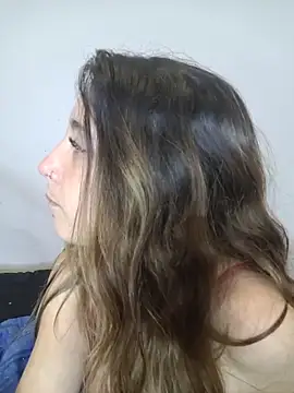 Snapshot of AlissonDavenport chatting on April 14, 2026, 4:28 am AlissonDavenport online show from April 14, 2026, 4:28 am