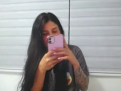 Snapshot of SofiaBanks_ chatting on April 2, 2026, 1:57 am SofiaBanks online show from April 2, 2026, 1:57 am