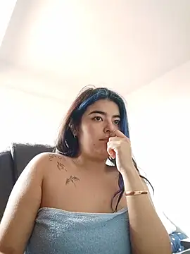 Leeyla blade online show from April 21, 2026, 2:56 pm