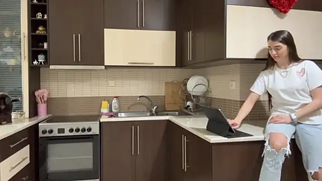 Snapshot of ARTOFCHARM chatting on March 26, 2026, 4:05 pm ARTOFCHARM online show from March 26, 2026, 4:05 pm