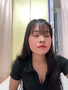 Naked-xx online show from June 14, 2026, 1:12 pm