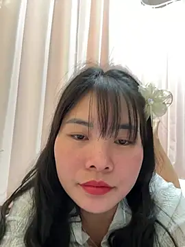Naked-xx online show from May 4, 2026, 10:29 am