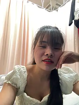 Naked-xx online show from May 31, 2026, 12:33 pm
