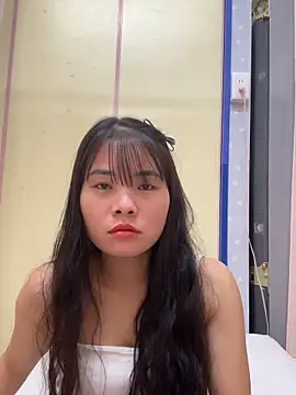 Naked-xx online show from June 13, 2026, 1:31 pm