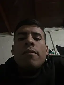 Snapshot of matias2422 chatting on May 15, 2026, 5:49 am matias2422 online show from May 15, 2026, 5:49 am