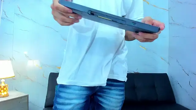 Snapshot of Black_khom chatting on March 27, 2026, 5:16 am Black khom online show from March 27, 2026, 5:16 am