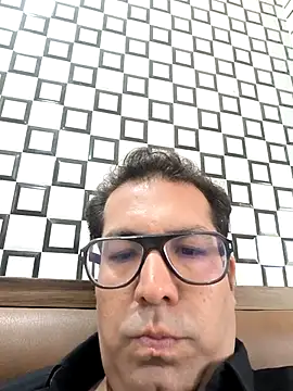 Snapshot of veer8239 chatting on March 27, 2026, 7:06 am veer8239 online show from March 27, 2026, 7:06 am