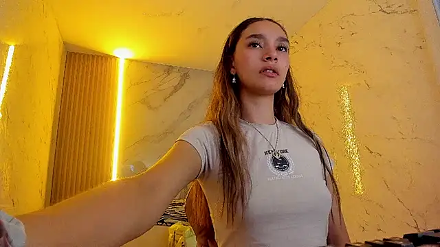 Snapshot of Paulin_roses_tf chatting on May 15, 2026, 2:26 pm Paulin roses tf online show from May 15, 2026, 2:26 pm