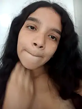 Snapshot of Morena__Florr chatting on May 12, 2026, 1:28 pm Morena Florr online show from May 12, 2026, 1:28 pm