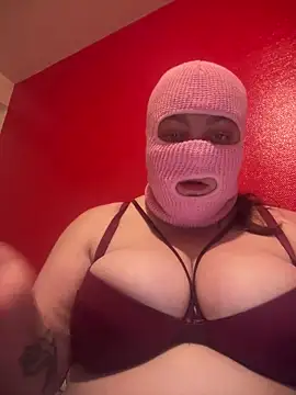 bella2399 online show from April 28, 2026, 9:08 pm