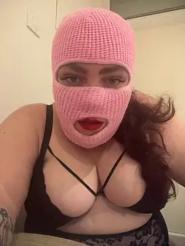 bella2399 online show from May 7, 2026, 10:57 pm