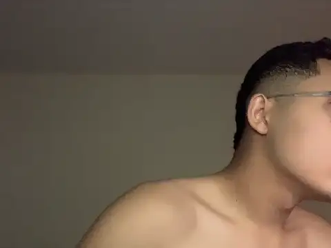 Chriis 18 online show from April 27, 2026, 1:31 pm