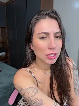 Snapshot of Carolzinhalux69 chatting on July 29, 2026, 10:53 pm Carolzinhalux69 online show from July 29, 2026, 10:53 pm