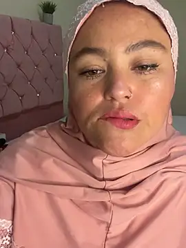 Snapshot of Marian_fadel chatting on April 8, 2026, 12:39 pm Marian fadel online show from April 8, 2026, 12:39 pm