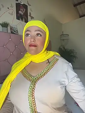 Snapshot of Marian_fadel chatting on May 8, 2026, 12:53 pm Marian fadel online show from May 8, 2026, 12:53 pm
