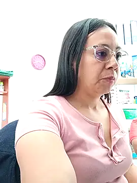 Snapshot of Violeta--7 chatting on April 18, 2026, 2:19 pm Violeta--7 online show from April 18, 2026, 2:19 pm
