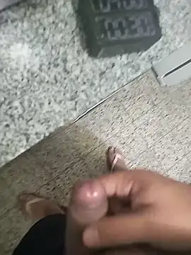 6inchexxx online show from March 26, 2026, 10:40 pm