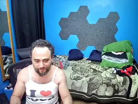 Snapshot of MachoPutito chatting on March 28, 2026, 4:57 am MachoPutito online show from March 28, 2026, 4:57 am