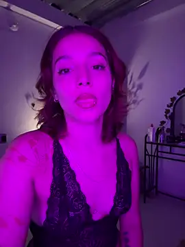 Snapshot of red_moon666 chatting on March 28, 2026, 3:18 am red moon666 online show from March 28, 2026, 3:18 am