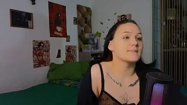 Snapshot of Tori_Sweet chatting on April 1, 2026, 3:30 am Tori Sweet online show from April 1, 2026, 3:30 am