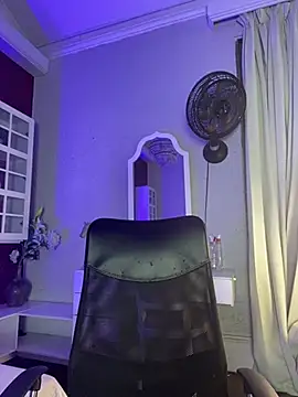 KristinaGriner online show from April 23, 2026, 3:46 am