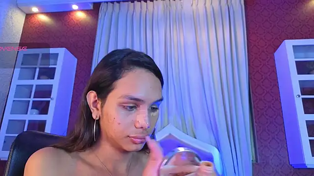 KristinaGriner online show from June 12, 2026, 3:04 am