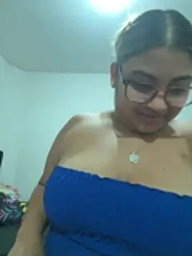C1N09 online show from June 25, 2026, 5:23 am