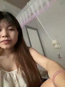 Snapshot of -Vaci- chatting on April 10, 2026, 5:47 am -Vaci- online show from April 10, 2026, 5:47 am