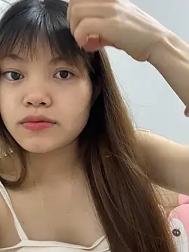 Snapshot of -Vaci- chatting on April 18, 2026, 2:08 pm -Vaci- online show from April 18, 2026, 2:08 pm