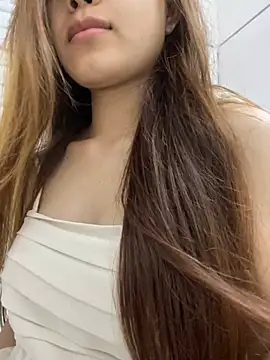 Snapshot of -Vaci- chatting on May 23, 2026, 3:22 pm -Vaci- online show from May 23, 2026, 3:22 pm