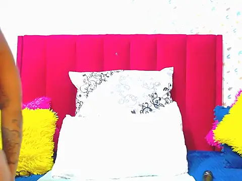 Cherrybootyofjoy86 online show from June 28, 2026, 6:09 am