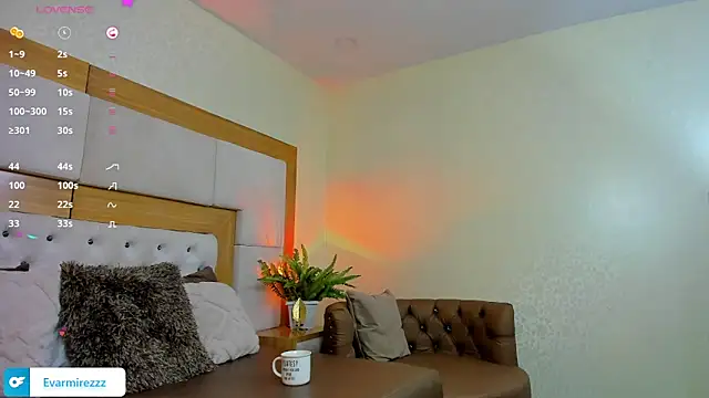 Venezuelan Butt online show from May 19, 2026, 2:02 pm