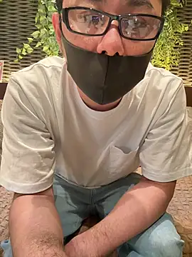 Snapshot of RYUICHI_1919 chatting on April 18, 2026, 6:05 am RYUICHI 1919 online show from April 18, 2026, 6:05 am