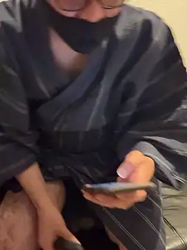 Snapshot of RYUICHI_1919 chatting on May 3, 2026, 3:22 am RYUICHI 1919 online show from May 3, 2026, 3:22 am