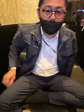 Snapshot of RYUICHI_1919 chatting on May 11, 2026, 11:00 am RYUICHI 1919 online show from May 11, 2026, 11:00 am