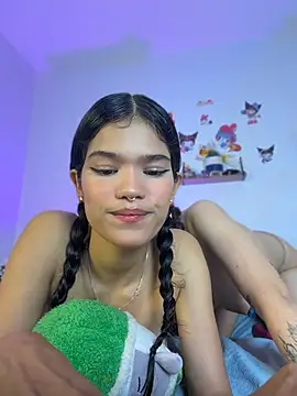 Emycarver09  online show from April 26, 2026, 12:46 pm