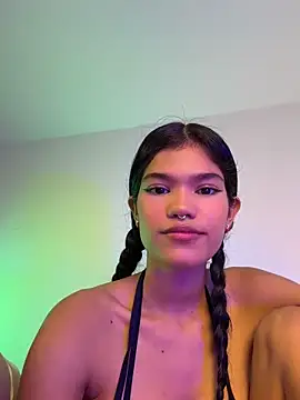 Emycarver09  online show from April 19, 2026, 12:28 pm