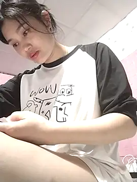 Saryloveparadise online show from April 24, 2026, 5:53 am