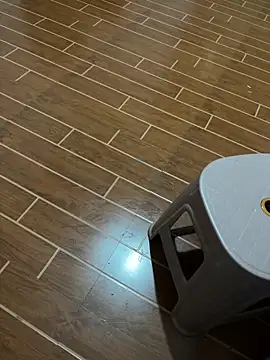 yingzi003 online show from April 1, 2026, 3:42 pm