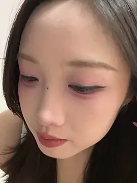 Snapshot of Alice-babyone chatting on May 15, 2026, 2:15 pm Alice-babyone online show from May 15, 2026, 2:15 pm