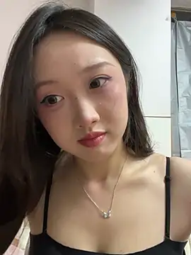 Snapshot of Alice-babyone chatting on May 26, 2026, 1:53 pm Alice-babyone online show from May 26, 2026, 1:53 pm