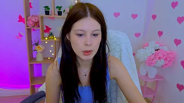 Snapshot of EvaOnyx chatting on April 18, 2026, 11:12 am EvaOnyx online show from April 18, 2026, 11:12 am
