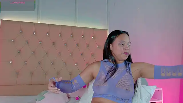 Snapshot of CandyRose__ chatting on April 11, 2026, 4:31 am CandyRose online show from April 11, 2026, 4:31 am