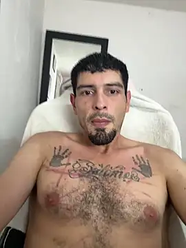 Snapshot of Lherzamxx chatting on April 9, 2026, 6:58 pm Lherzamxx online show from April 9, 2026, 6:58 pm