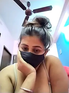 Rimi40464 online show from May 8, 2026, 6:23 pm