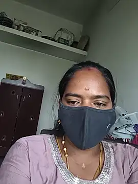 Snapshot of Tamil_Sangeetha chatting on May 13, 2026, 9:27 am Tamil Sangeetha online show from May 13, 2026, 9:27 am
