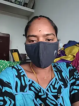 Snapshot of Tamil_Sangeetha chatting on May 16, 2026, 12:53 am Tamil Sangeetha online show from May 16, 2026, 12:53 am