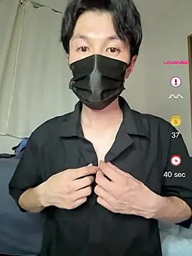 Snapshot of -YumaUemura- chatting on May 16, 2026, 1:43 pm -YumaUemura- online show from May 16, 2026, 1:43 pm