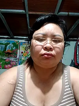 Monglan-c online show from May 7, 2026, 3:26 pm