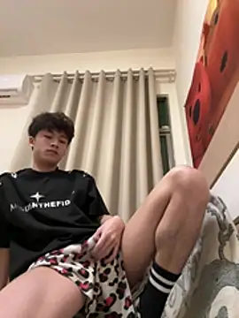 sexyboy-3525 online show from June 24, 2026, 3:21 pm